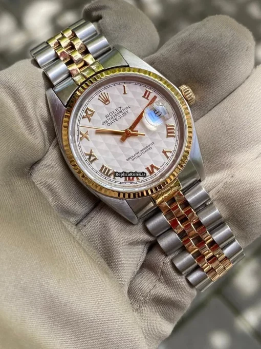 Stylish Fake Rolex Datejust 16013 Caliber 3035 Automatic Movement 36mm Gold/steel Case Mens/unisex Watch
