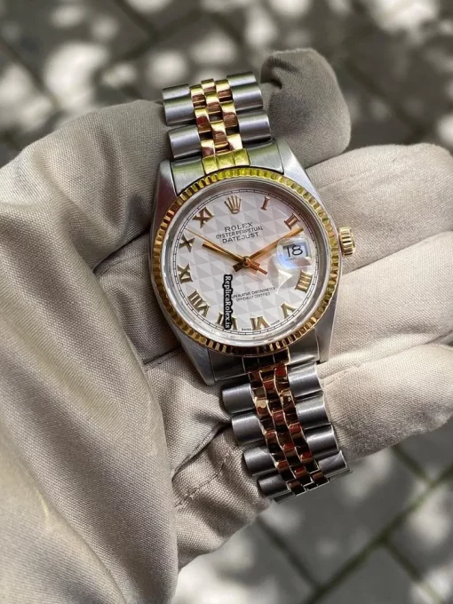 Stylish Fake Rolex Datejust 16013 Caliber 3035 Automatic Movement 36mm Gold/steel Case Mens/unisex Watch - Image 2