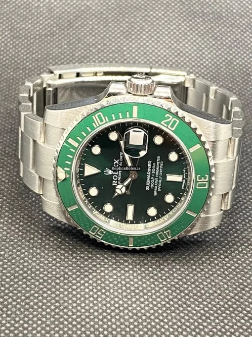 Fine Replica Rolex Submariner Date 116610lv Caliber 3135 Automatic Movement 40mm Steel Case Mens/unisex Watch - Image 2