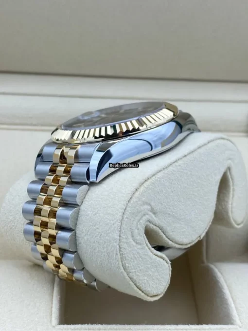 Fantastic Knockoff Rolex Sky-dweller 326933 Caliber 9001 Automatic Movement 42mm Gold/steel Case Mens/unisex Watch - Image 4