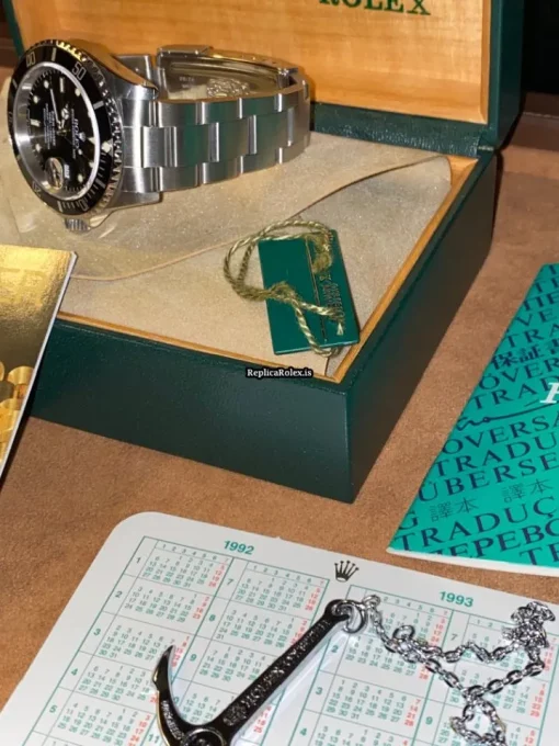 Beautiful Replica Rolex Submariner Date 16610 Caliber 3135 Automatic Movement 40mm Steel Case Mens/unisex Watch - Image 8