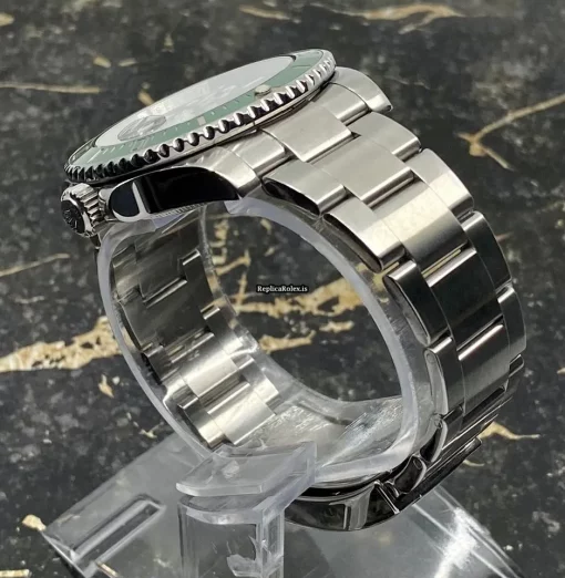 Inexpensive Fakes Rolex Submariner Date 116610lv Caliber 3135 Automatic Movement 40mm Steel Case Mens/unisex Watch - Image 5