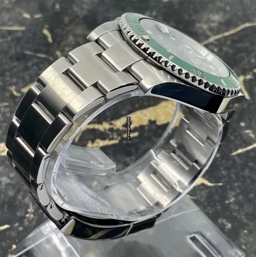 Inexpensive Fakes Rolex Submariner Date 116610lv Caliber 3135 Automatic Movement 40mm Steel Case Mens/unisex Watch - Image 7