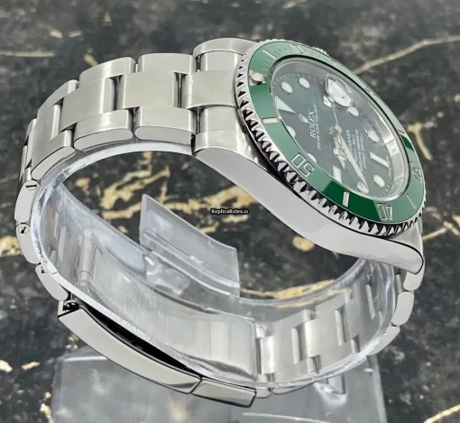 Inexpensive Fakes Rolex Submariner Date 116610lv Caliber 3135 Automatic Movement 40mm Steel Case Mens/unisex Watch - Image 8