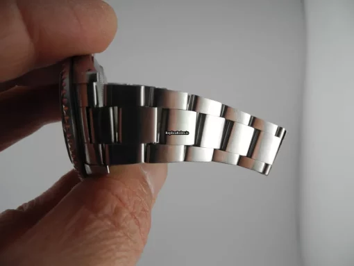 Reliable Fake Rolex Submariner Date 168000 Caliber 3035 Automatic Movement 40mm Steel Case Mens/unisex Watch - Image 11