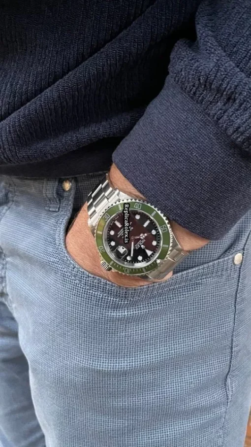 Lovely Fake Rolex Submariner Date 16610lv Caliber 3135 Automatic Movement 40mm Steel Case Mens/unisex Watch - Image 3
