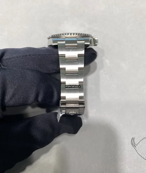Good Replica Rolex Submariner Date 116610ln Caliber 3135 Automatic Movement 40mm Steel Case Mens/unisex Watch - Image 5