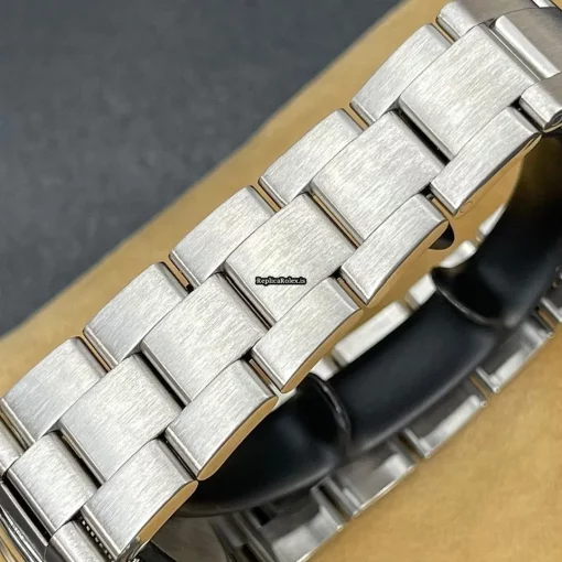 Remarkable Replica Rolex Oyster Perpetual 5552 Caliber 1520 Automatic Movement 34mm Steel Case Mens/unisex Watch - Image 9