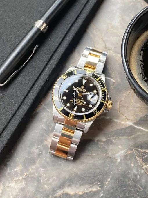 Incredible Replica Rolex Submariner Date 16613 Caliber 3135 Automatic Movement 40mm Gold/steel Case Mens/unisex Watch - Image 4