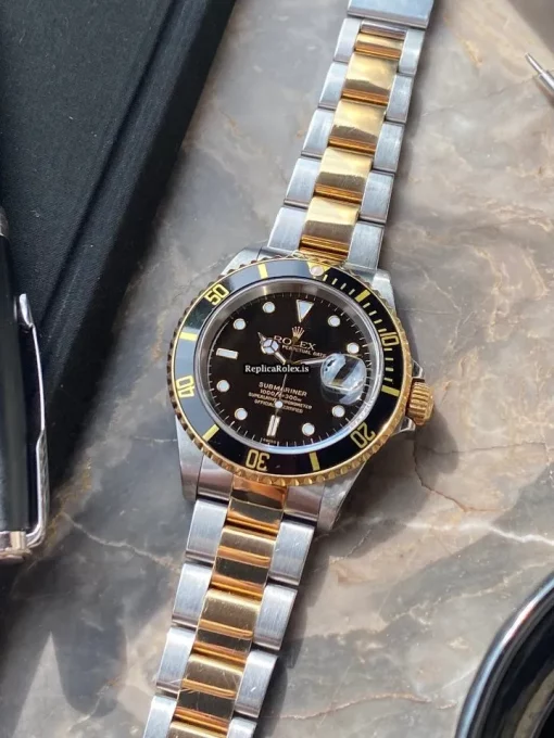 Incredible Replica Rolex Submariner Date 16613 Caliber 3135 Automatic Movement 40mm Gold/steel Case Mens/unisex Watch - Image 6