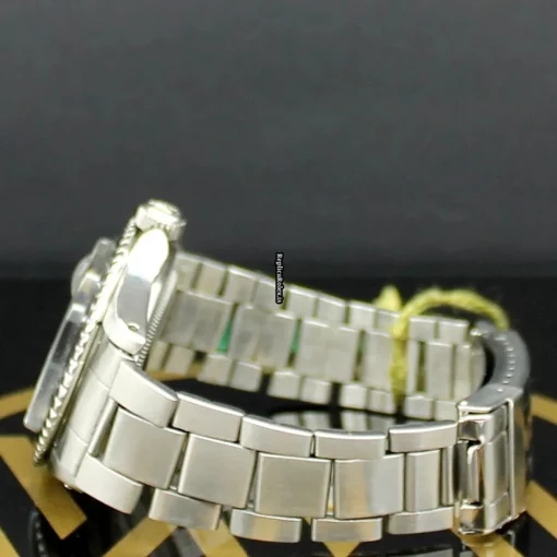 Fabulous Replica Rolex Submariner Date 1680 Caliber 1570 Automatic Movement 40mm Steel Case Mens/unisex Watch - Image 4