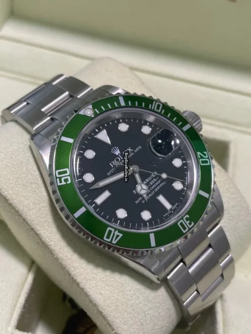 Quality Replica Rolex Submariner Date 16610lv Caliber 3135 Automatic Movement 40mm Steel Case Mens/unisex Watch