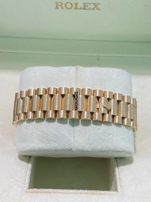 Best Replica Rolex Day-date II 218238 Caliber 3156 Automatic Movement 41mm Yellow Gold Case Mens/unisex Watch - Image 2