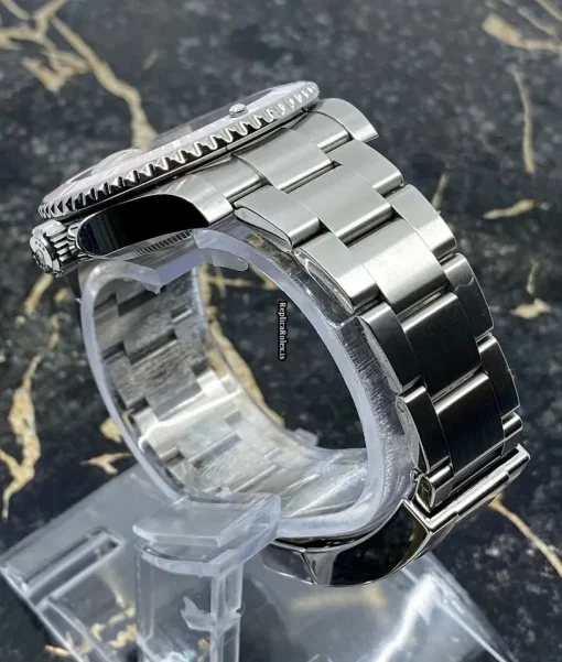 High Quality Fake Rolex Submariner Date 116610ln Caliber 3135 Automatic Movement 40mm Steel Case Mens/unisex Watch - Image 4