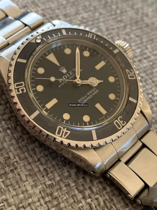 Well Made Replica Rolex Submariner 5513 Caliber 1520 Automatic Movement 40mm Steel Case Mens/unisex Watch