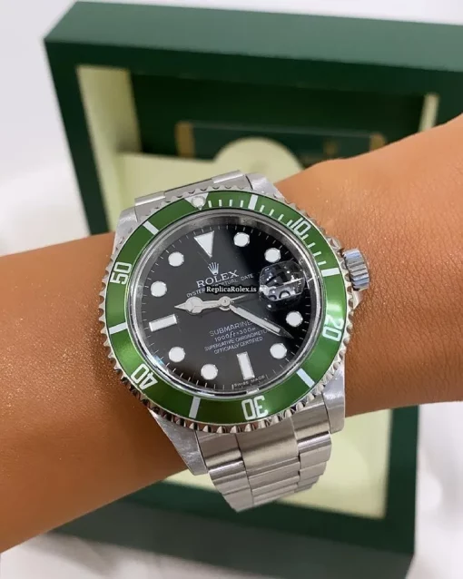 Amazing Fake Rolex Submariner Date 16610lv Caliber 3135 Automatic Movement 40mm Steel Case Mens/unisex Watch - Image 2