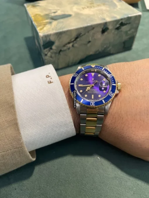 Offering Replica Rolex Submariner Date 16613 Caliber 3135 Automatic Movement 40mm Gold/steel Case Mens/unisex Watch - Image 11