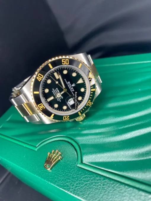 Wholesale Replica Rolex Submariner Date 126613ln Caliber 3235 Automatic Movement 41mm Gold/steel Case Mens/unisex Watch - Image 2