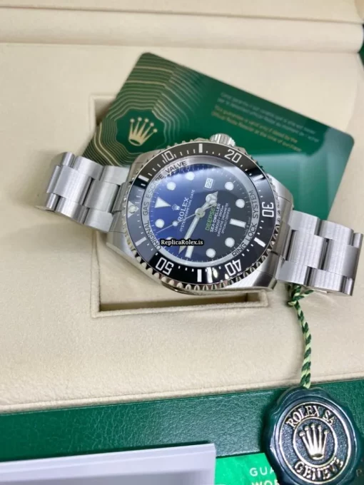 Exquisite Fake Rolex Sea-dweller Deepsea 126660 Caliber 3235 Automatic Movement 44mm Steel Case Mens/unisex Watch