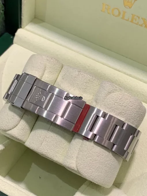 Incredible Fake Rolex Submariner Date 16610lv Caliber 3135 Automatic Movement 40mm Steel Case Mens/unisex Watch - Image 2