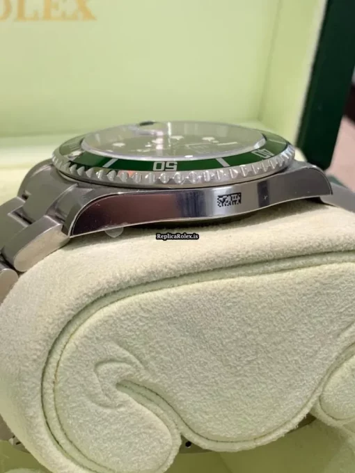 Incredible Fake Rolex Submariner Date 16610lv Caliber 3135 Automatic Movement 40mm Steel Case Mens/unisex Watch - Image 3