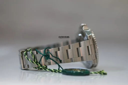 Nice Replica Rolex Submariner Date 116610lv Caliber 3135 Automatic Movement 40mm Steel Case Mens/unisex Watch - Image 8