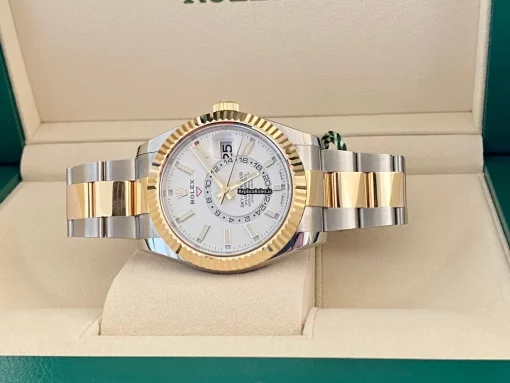 Remarkable Copies Rolex Sky-dweller 326933 Caliber 9001 Automatic Movement 42mm Gold/steel Case Mens/unisex Watch - Image 4