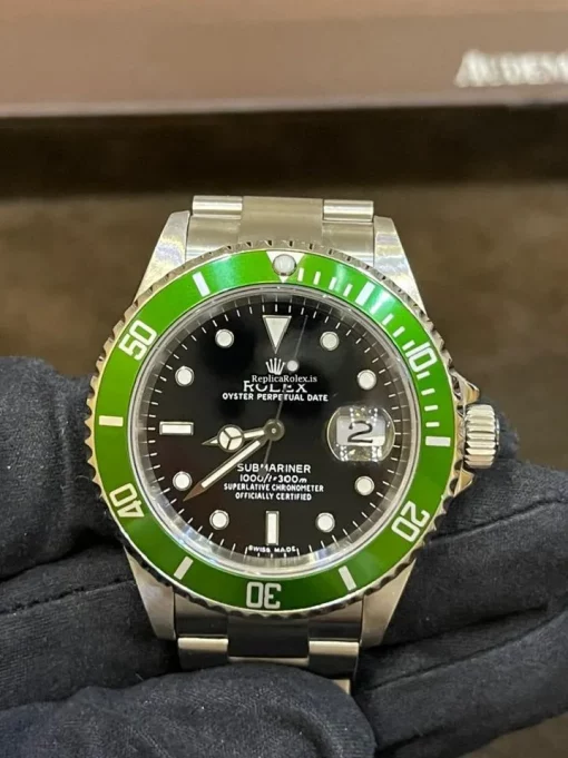 Wonderful Replica Rolex Submariner Date 16610 Caliber 3135 Automatic Movement 40mm Steel Case Mens/unisex Watch