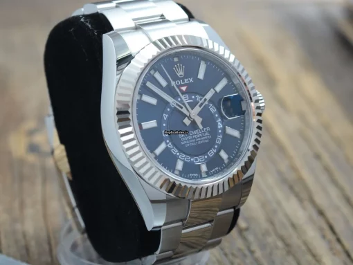 Amazing Fakes Rolex Sky-dweller 326934 Caliber 9001 Automatic Movement 42mm Steel Case Mens/unisex Watch - Image 5