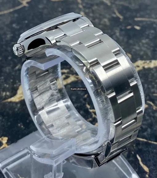 Distinctive Replica Rolex Oyster Perpetual 31 277200 Caliber 2232 Automatic Movement 31mm Steel Case Womens Watch - Image 6