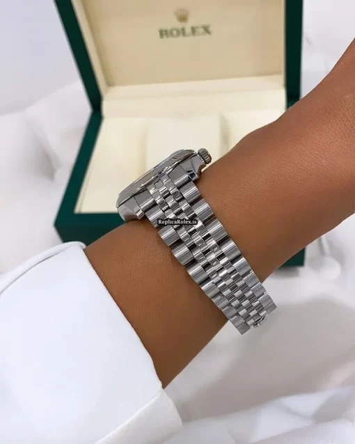 Lovely Replica Rolex Lady-datejust 178274 Caliber 2235 Automatic Movement 31mm Steel Case Womens Watch - Image 2