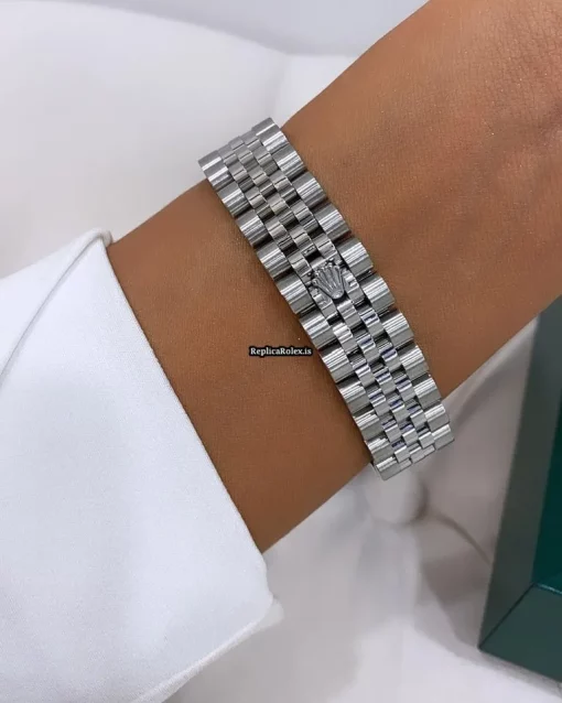 Lovely Replica Rolex Lady-datejust 178274 Caliber 2235 Automatic Movement 31mm Steel Case Womens Watch - Image 3