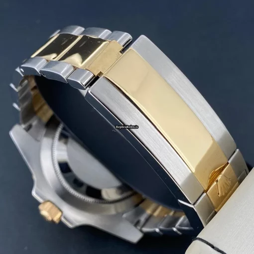 Wonderful Replica Rolex Submariner Date 116613ln Caliber 3135 Automatic Movement 40mm Gold/steel Case Mens/unisex Watch - Image 7