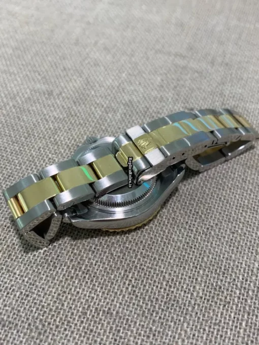 Incredible Replica Rolex Yacht-master 169623 Caliber 2235 Automatic Movement 29mm Gold/steel Case Womens Watch - Image 4