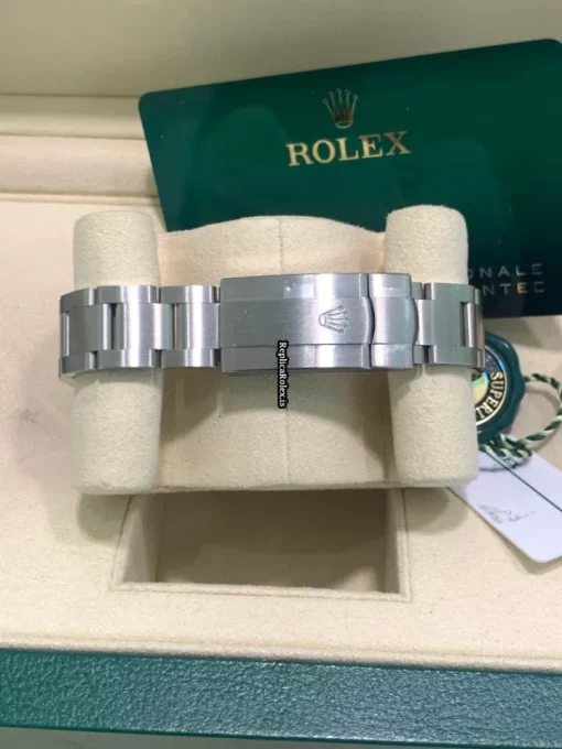 Inexpensive Replica Rolex Oyster Perpetual 34 124200 Caliber 2232 Automatic Movement 34mm Steel Case Mens/unisex Watch - Image 2