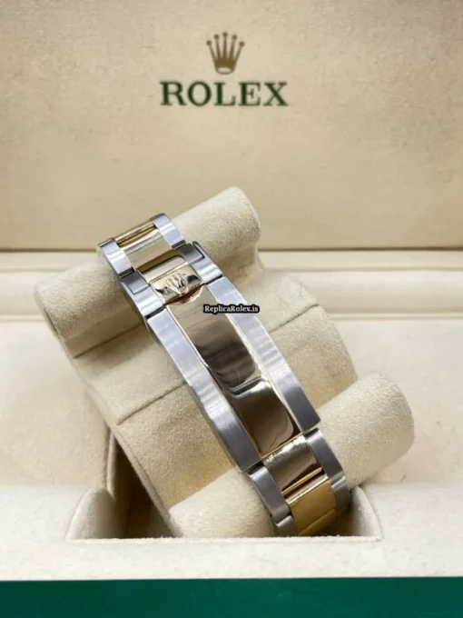 Fabulous Copies Rolex Submariner Date 116613lb Caliber 3135 Automatic Movement 40mm Steel Case Mens/unisex Watch - Image 8