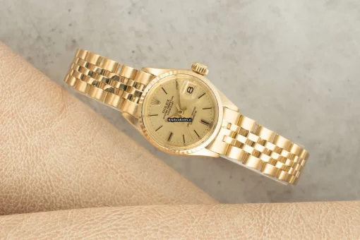 Fabulous Fake Rolex Oyster Perpetual Lady Date 6517 Caliber 1161 Automatic Movement 25mm Yellow Gold Case Womens Watch - Image 2