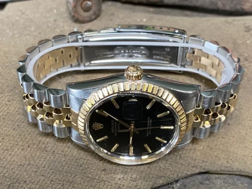 Reliable Fakes Rolex Oyster Perpetual Date 15053 Caliber 3035 Automatic Movement 34mm Gold/steel Case Mens/unisex Watch - Image 3