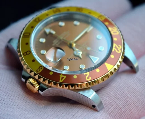 Appealing Replica Rolex Gmt-master II 16713 Caliber 3185 Automatic Movement 40mm Gold/steel Case Mens/unisex Watch - Image 4