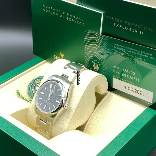 Amazing Replica Rolex Oyster Perpetual 34 124200 Caliber 2232 Automatic Movement 34mm Steel Case Mens/unisex Watch - Image 10