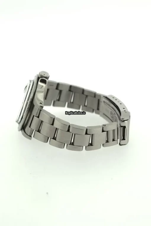 Fabulous Replica Rolex Submariner Date 1680 Automatic Movement 40mm Steel Case Mens/unisex Watch - Image 6