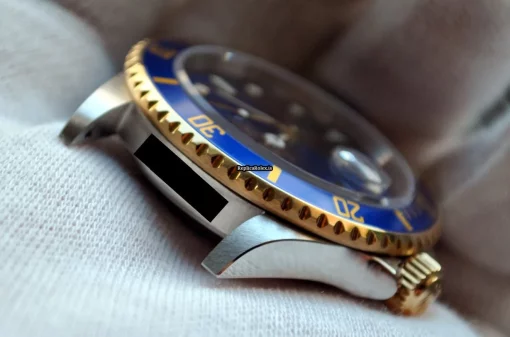 Superb Replica Rolex Submariner Date 16613 Caliber 3135 Automatic Movement 40mm Gold/steel Case Mens/unisex Watch - Image 7