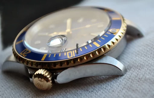 Superb Replica Rolex Submariner Date 16613 Caliber 3135 Automatic Movement 40mm Gold/steel Case Mens/unisex Watch - Image 8