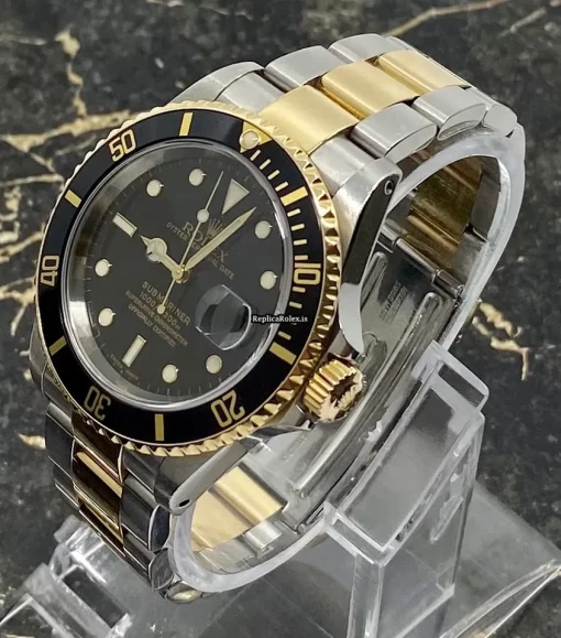 Great Replica Rolex Submariner Date 16613 Caliber 3135 Automatic Movement 40mm Gold/steel Case Mens/unisex Watch - Image 3
