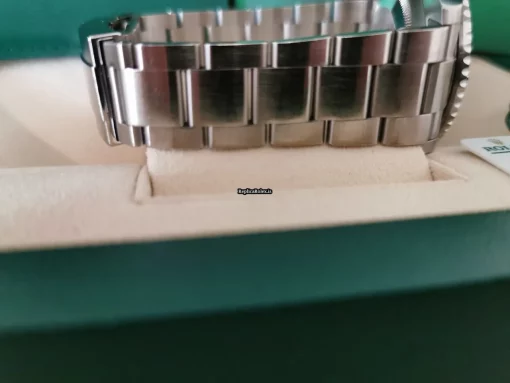 Beautiful Replica Rolex Submariner Date 126610lv Caliber 3235 Automatic Movement 41mm Steel Case Mens/unisex Watch - Image 8