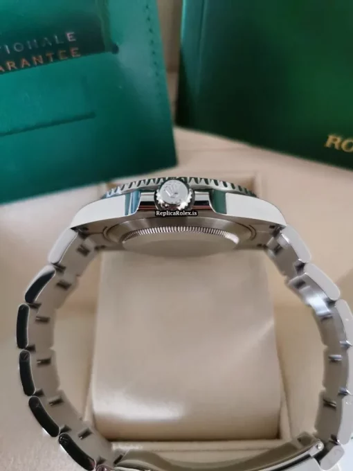 Beautiful Replica Rolex Submariner Date 126610lv Caliber 3235 Automatic Movement 41mm Steel Case Mens/unisex Watch - Image 9