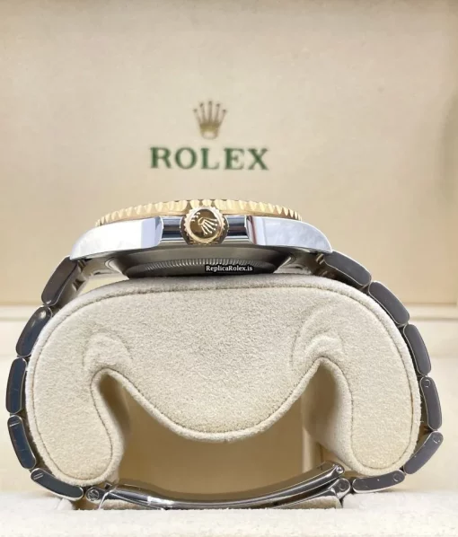 Incredible Imitation Rolex Submariner Date 116613ln Caliber 3135 Automatic Movement 40mm Gold/steel Case Mens/unisex Watch - Image 5
