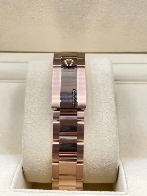 Fabulous Replica Rolex Daytona 116505 Caliber 4130 Automatic Movement 40mm Rose Gold Case Mens/unisex Watch - Image 12