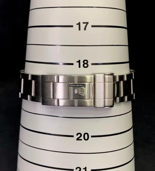 Neat Replica Rolex Submariner Date 16610 Caliber 3135 Automatic Movement 40mm Steel Case Mens/unisex Watch - Image 8