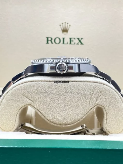 Superb Replica Rolex Submariner Date 126610ln Caliber 3235 Automatic Movement 41x40mm Steel Case Mens/unisex Watch - Image 7
